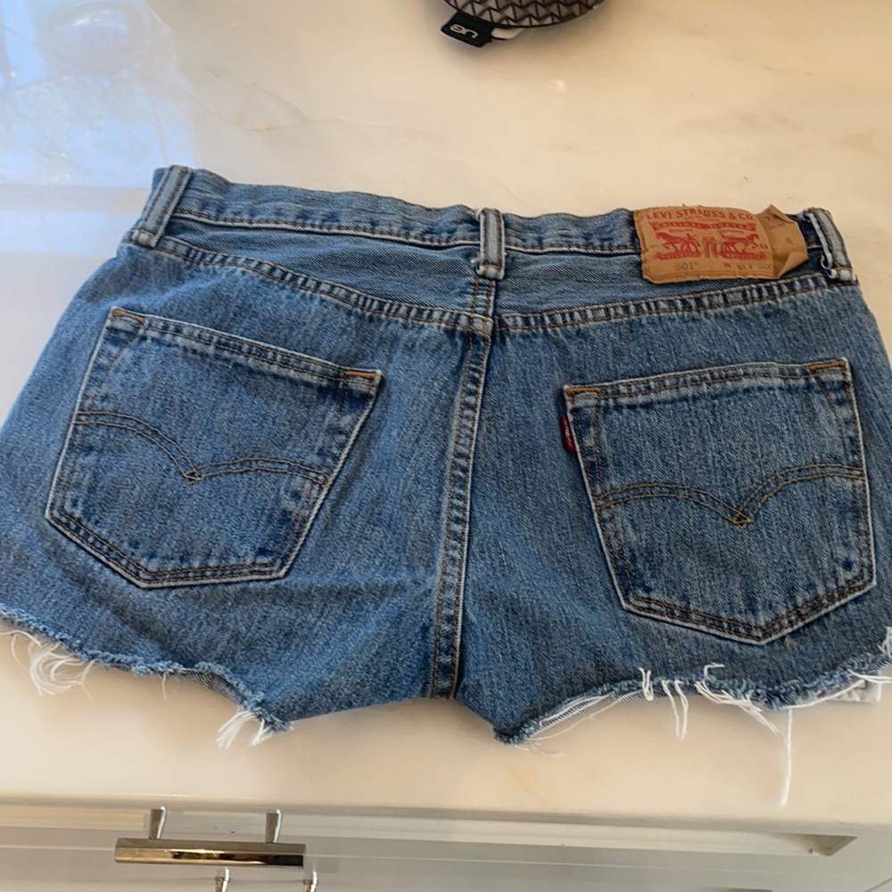 Levi shorts - Picture 2 of 4